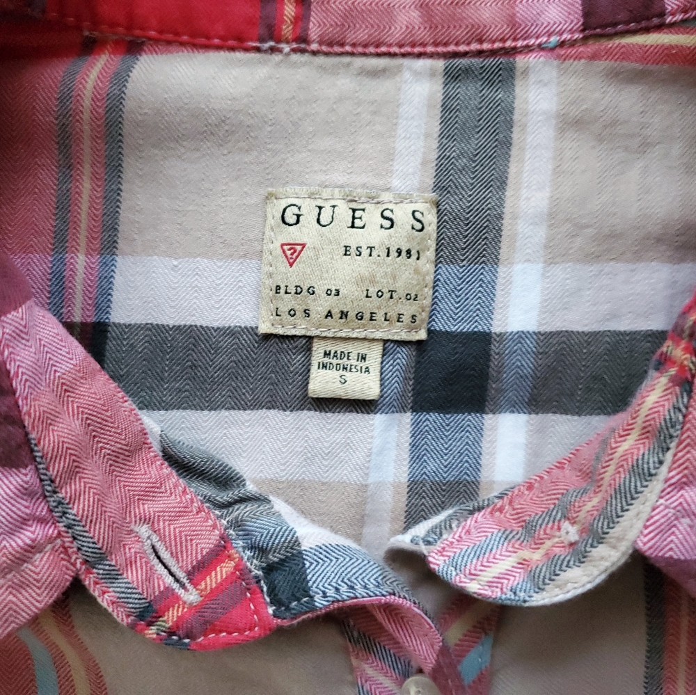 2/40$ Guess nice plaid pink button-down shirt - Picture 3 of 9